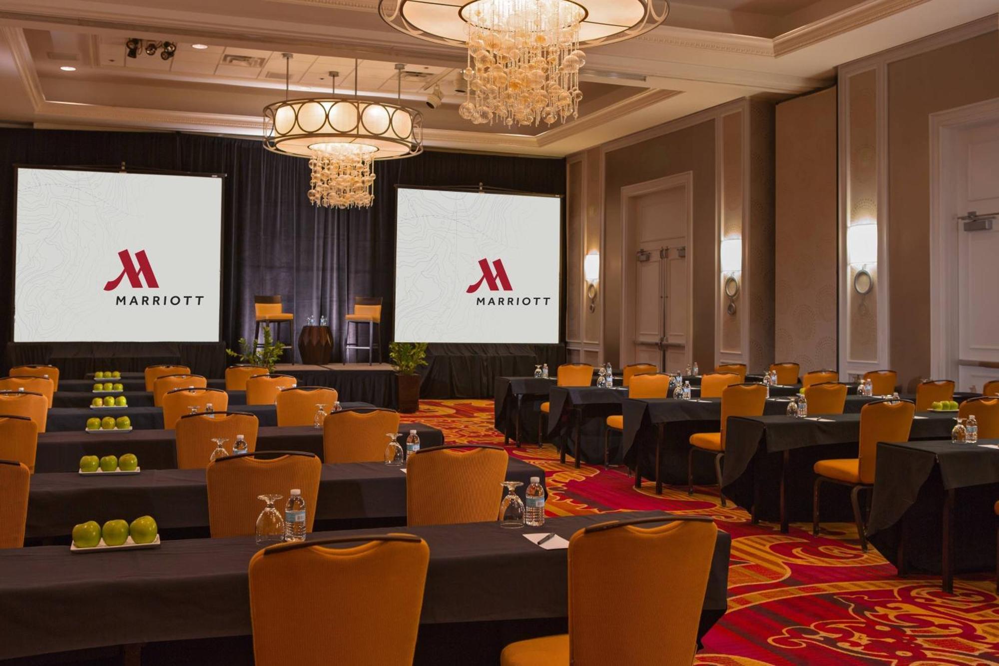 Falls Church Marriott Fairview Park Zewnętrze zdjęcie